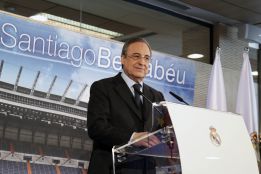 Florentino comunica a Ancelotti que deja de ser el entrenador