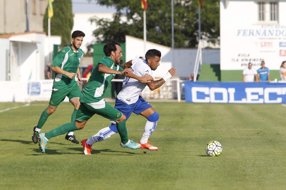 El Zaragoza empata con el Ebro su debut de pretemporada