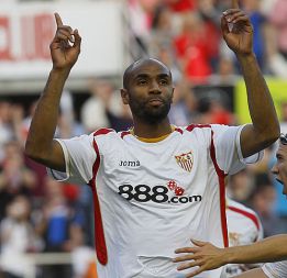 Kanouté continúa su formación: trabajará un mes con el juvenil