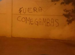 Pintadas contra el actual Consejo de Administración del Betis