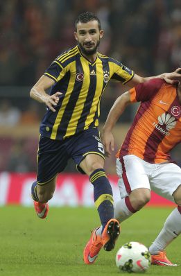 Mehmet Topal, tiroteado en su coche por unos desconocidos