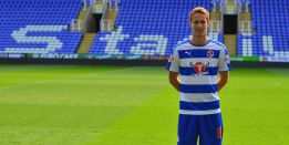 La cesión de Álex Fernández al Reading inglés ya es oficial