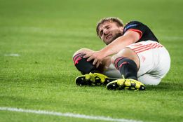 Shaw: operación exitosa y un mínimo de seis meses de baja