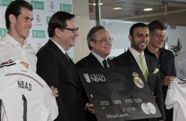 El Real Madrid reintegra la cruz del escudo en Abu Dhabi