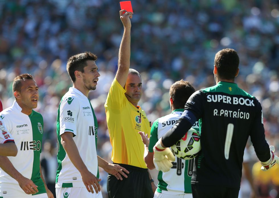 “El presidente de los árbitros de Portugal sólo me llamaba antes de arbitrar al Benfica”