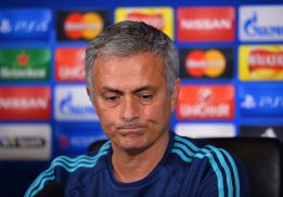 Abramovich rechaza una oferta de 50 millones por Mourinho