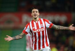 Joselu celebra uno de sus goles con el Stoke City