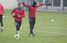 Bardi podría irse al Frosinone y Arlauskis llegaría al Espanyol