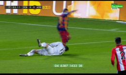 Rodillazo de Neymar a Herrerín, portero del Athletic de Bilbao
