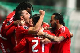 El Benfica golea al Moreirense con un doblete de Jonas
