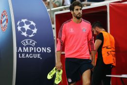 Javi Martínez, operado con éxito de la rodilla: 4 semanas de baja