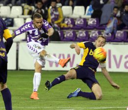 Derbi de aburrimiento y sin goles: sólo una ocasión clara