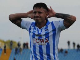 Lapadula dirá si juega por la selección peruana a fin de mes