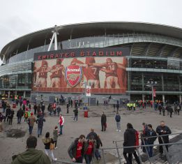 El Emirates no hace olvidar a Highbury 10 años después