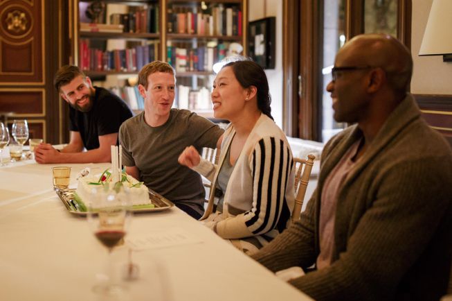 MWC 2016: Piqué y Zuckerberg cenaron ayer en Barcelona