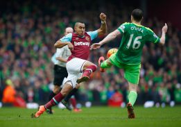 Antonio y Adrián dejan al West Ham cerca de la Champions