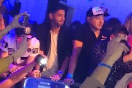 Carlos Vela, jugador de la Real Sociedad, en el concierto de Chris Brown.