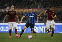 Roma e Inter firman tablas en su pelea por la tercera plaza
