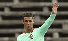 "Cristiano se está guardando los goles para la Eurocopa..."