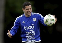 Juan Manuel Iturbe debutaría con Paraguay ante Brasil