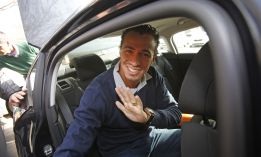 Damiao intuye que no seguirá y su agente se mueve en Brasil