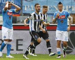 El Nápoles pierde y se deja medio Scudetto ante el Udinese