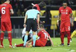 Jordan Henderson en el momento de su lesión