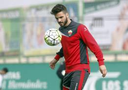 La plantilla del Elche llega en pleno para el tramo decisivo