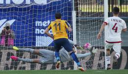 El Milan de Brocchi cae en el campo del Verona, descendido