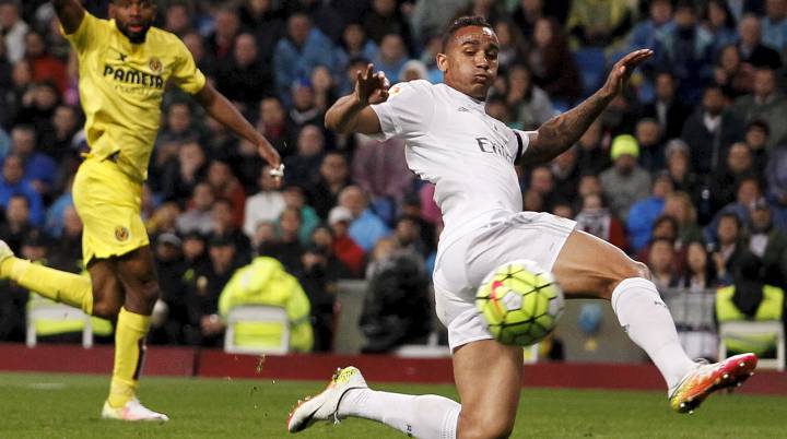 Yellow card wrongly shown to Danilo (finally) rescinded