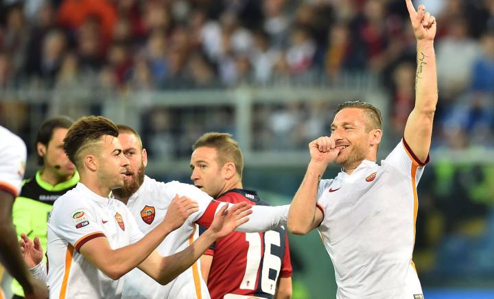 Totti, otra vez decisivo: marcó e inició la remontada del Roma