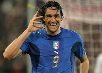 Luca Toni anuncia su retirada:
