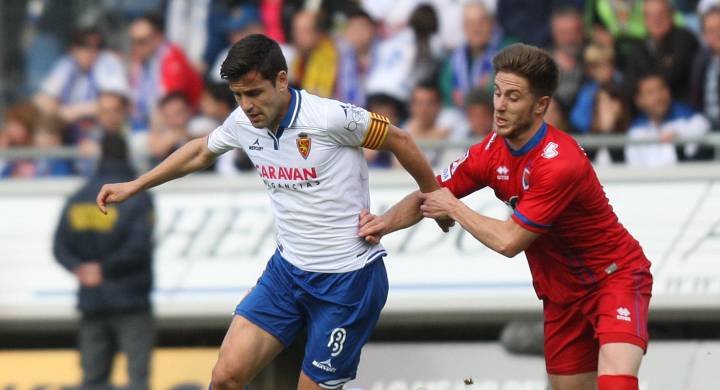 Al árbitro se le amontonó el descaro contra el Zaragoza