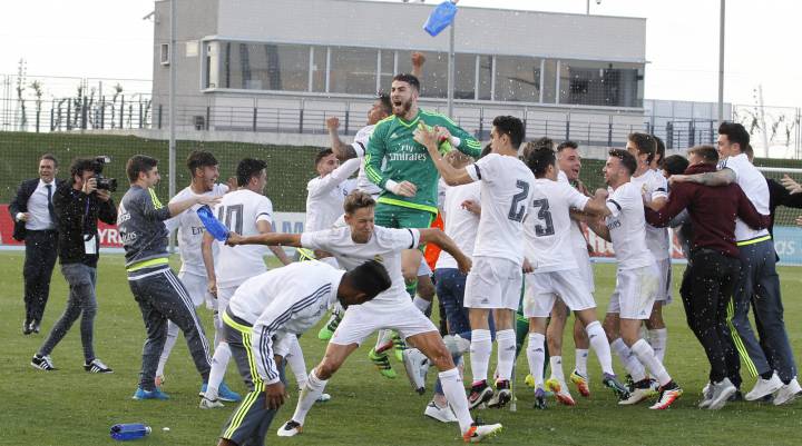 El Castilla, el Racing, el Reus y el UCAM acaban líderes en 2ªB