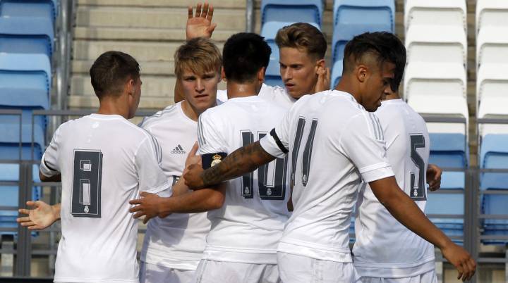 Real Madrid Castilla beat La Roda 6-1 and win their group
