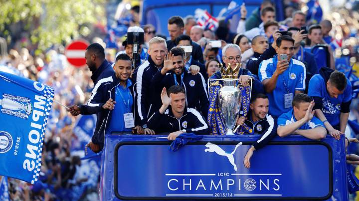 El Leicester celebra el título ante más de 200.000 aficionados