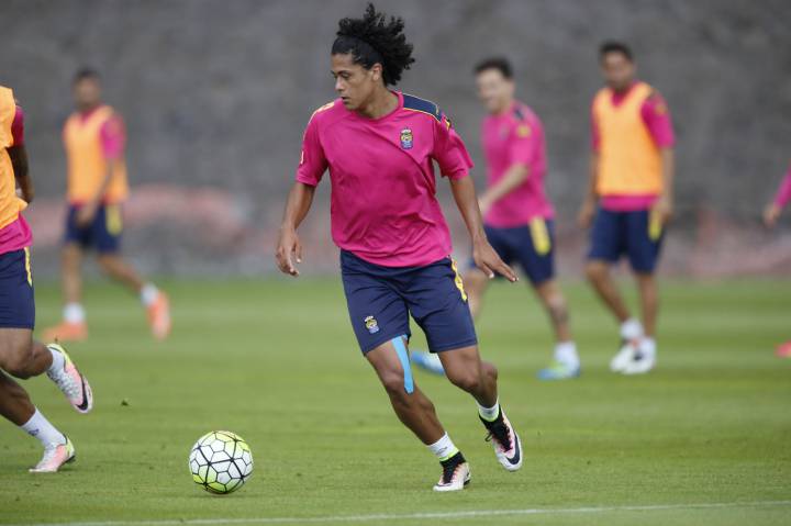 Lemos haría la pretemporada y luego podría salir cedido