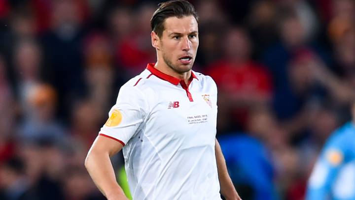 Krychowiak: "La Europa League es tan difícil como la Champions"