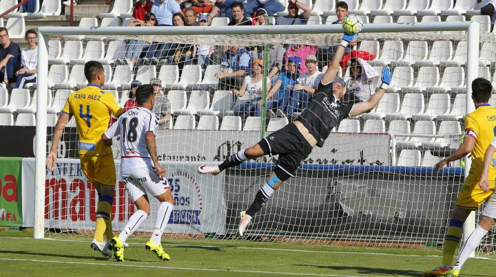 El Alcorcón roza los playoffs y el Albacete no levanta cabeza