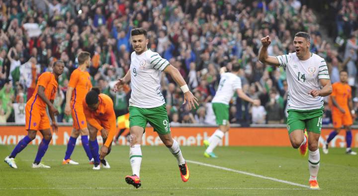 Irlanda empata con Holanda en Dublín; Irlanda del Norte golea