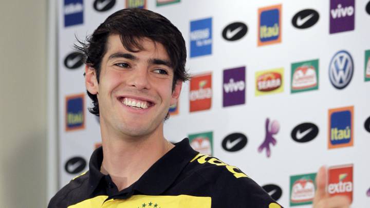 Kaká cubrirá la baja por lesión de Douglas Costa