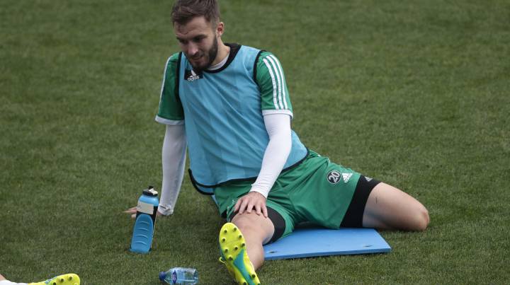 Pezzella, a lo N’Diaye: ya se entrena a tope en Argentina