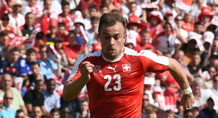 Xhaka y Shaqiri adquieren galones en la lista de Suiza