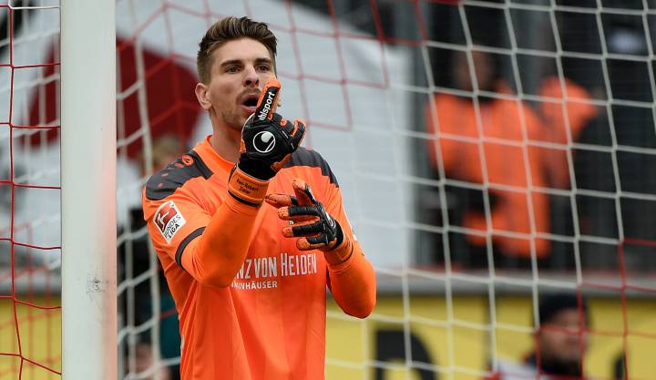 El guardameta alemán del Hannover, Ron-Robert Zieler.