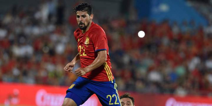 Atlético to go head-to-head with Barça for Nolito