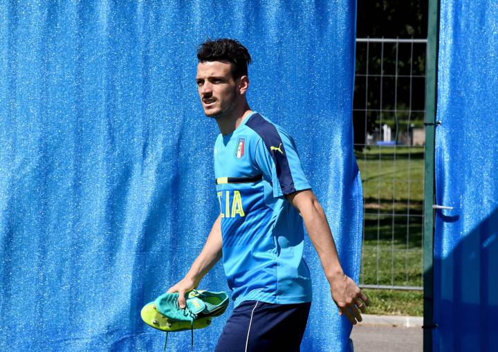 Florenzi deja la concentración por el nacimiento de su hija