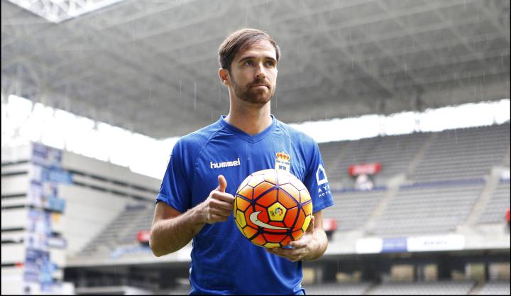 El futbolista Míchel Herrero está en la órbita del Levante.