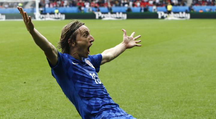 Golazo decisivo de Modric en el repaso de Croacia a Turquía