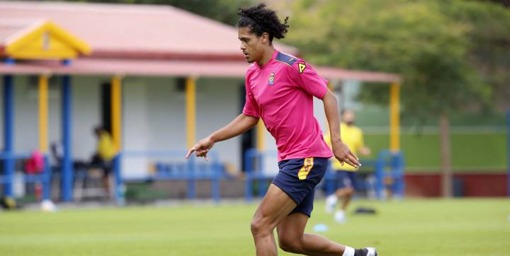 Las Palmas defender Mauricio Lemos offered to Real Madrid