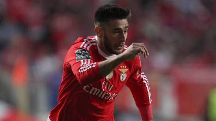 El 'Toto' Salvio renueva con el Benfica hasta el 2019
